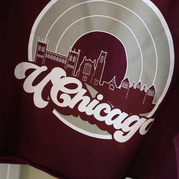 University of Chicago Uscape Women's Oversized Cropped Crew Sweatshirt - Picture 10 of 10